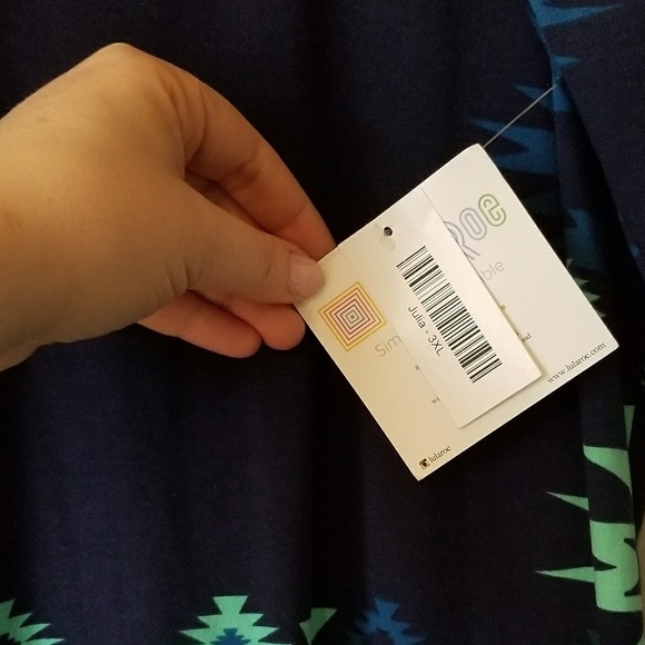 Final Discount: LuLaRoe Julia - Picture 2 of 2
